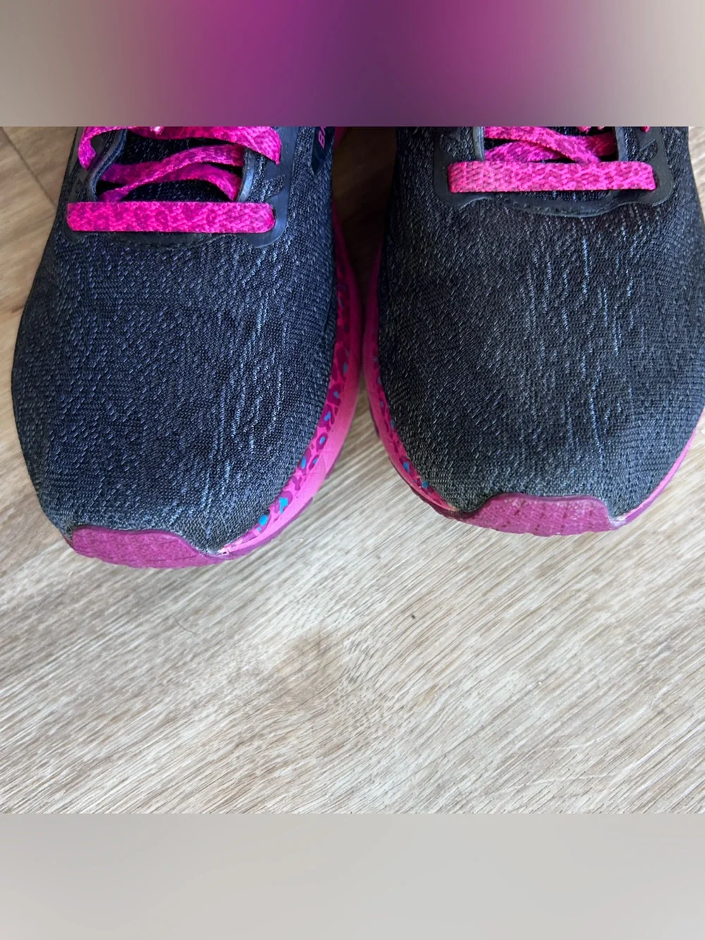 Brooks Trace 2 running shoes in Magenta/Black/Ebony, size 10 - Picture 7 of 10